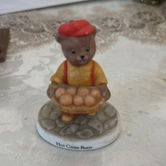 bundle Vintage Charming Bear Figurine collectible Set. from different makers - Picture 2 of 7